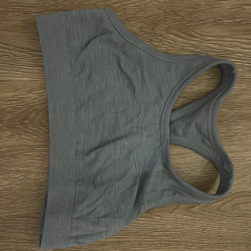 grey sports bra! size medium (8-10), athleta
